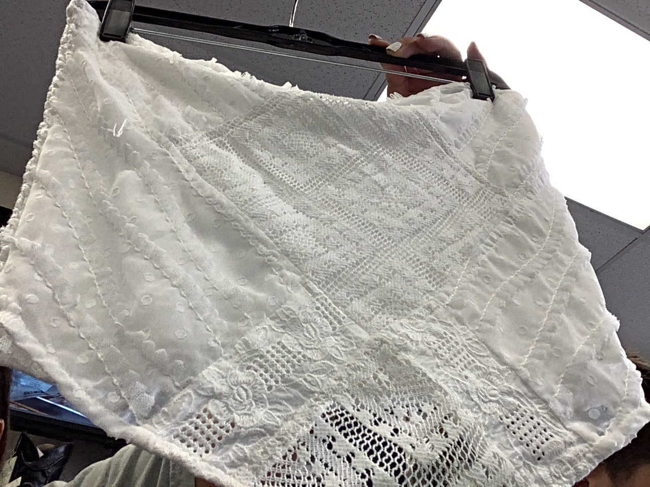 Women’s white top